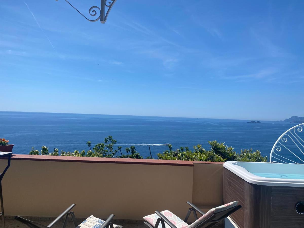 Apartmán Il Profumo Dei Fiori Praiano Exteriér fotografie