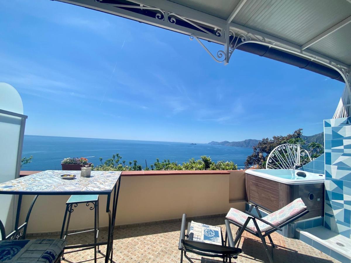 Apartmán Il Profumo Dei Fiori Praiano Exteriér fotografie
